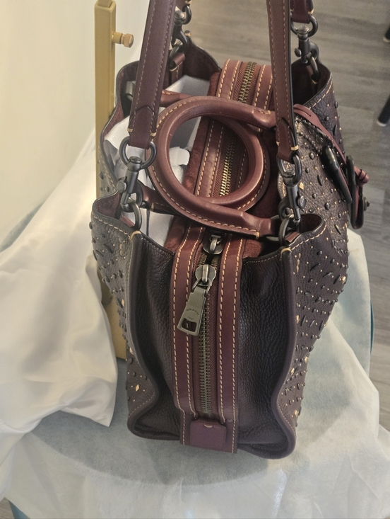 Coach ROGUE 30 Oxblood With Rivets - Picture 4 of 16